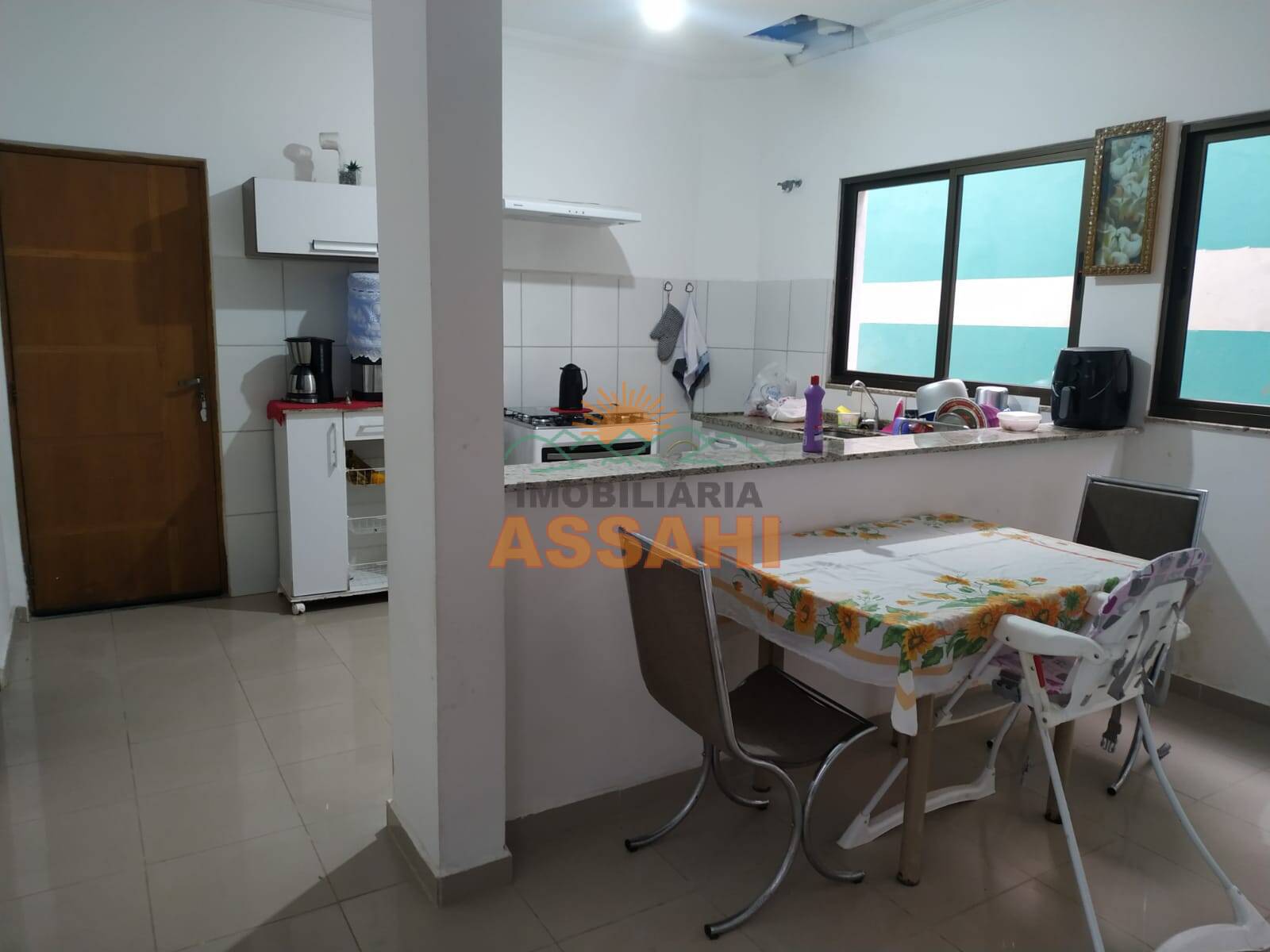 Casa à venda com 3 quartos, 250m² - Foto 2