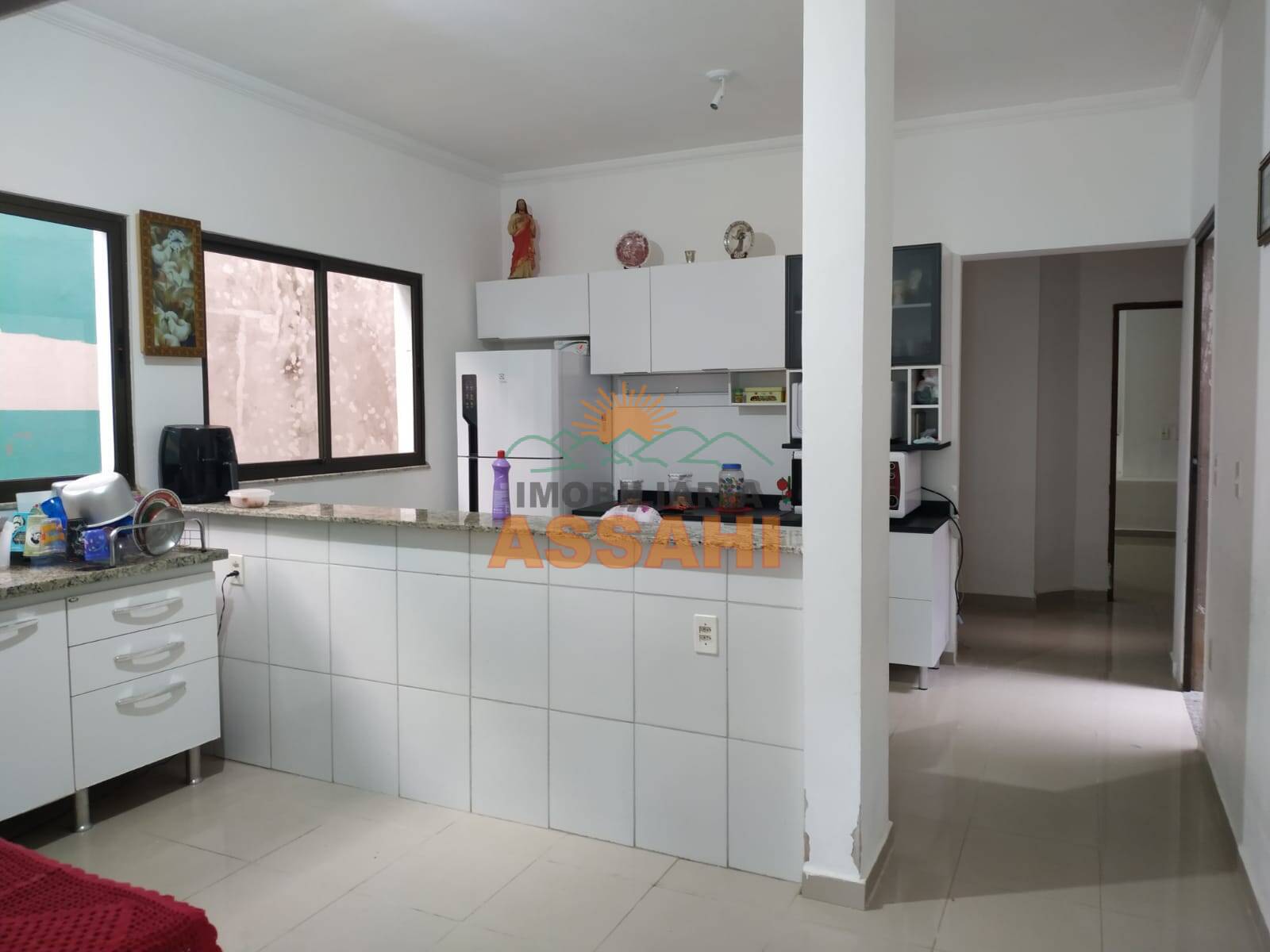 Casa à venda com 3 quartos, 250m² - Foto 1