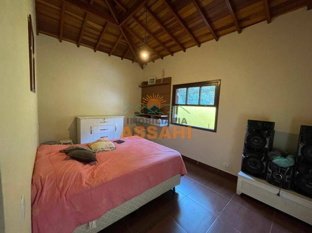 Casa à venda com 4 quartos, 338m² - Foto 10