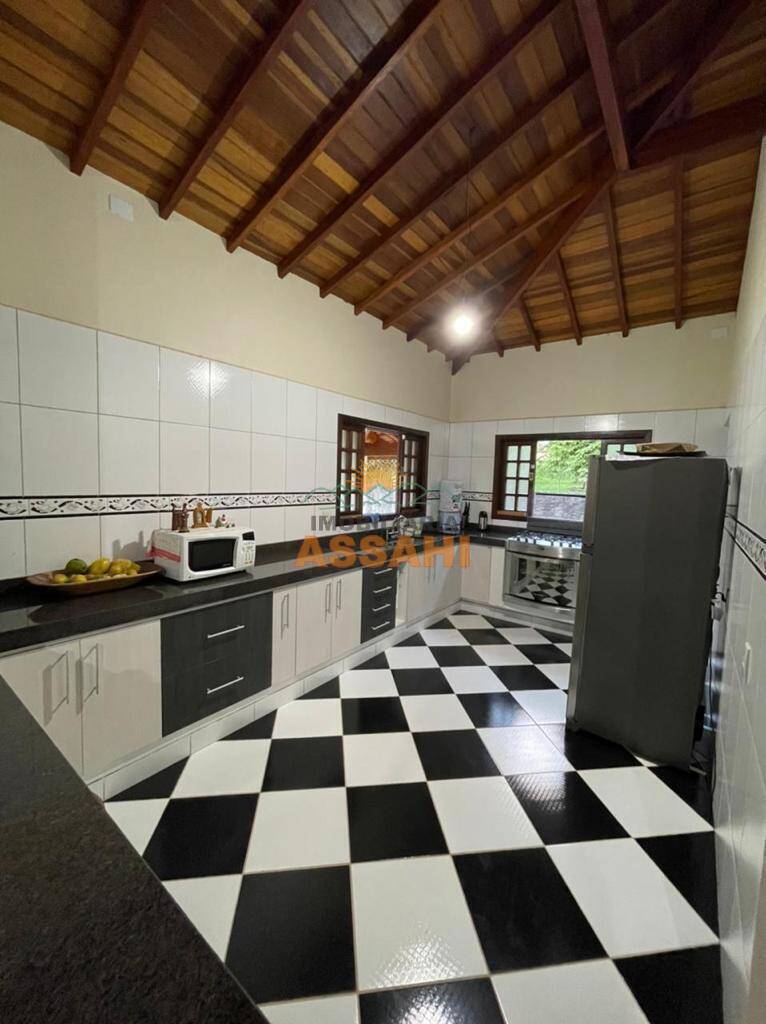 Casa à venda com 4 quartos, 338m² - Foto 16