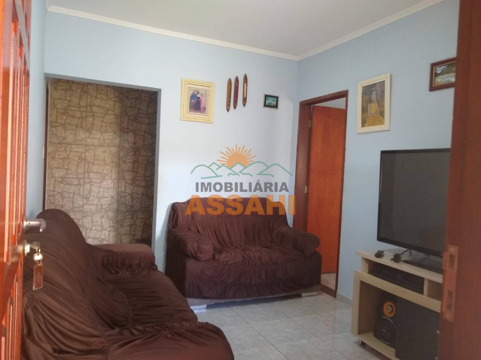 Casa à venda com 3 quartos, 250m² - Foto 1