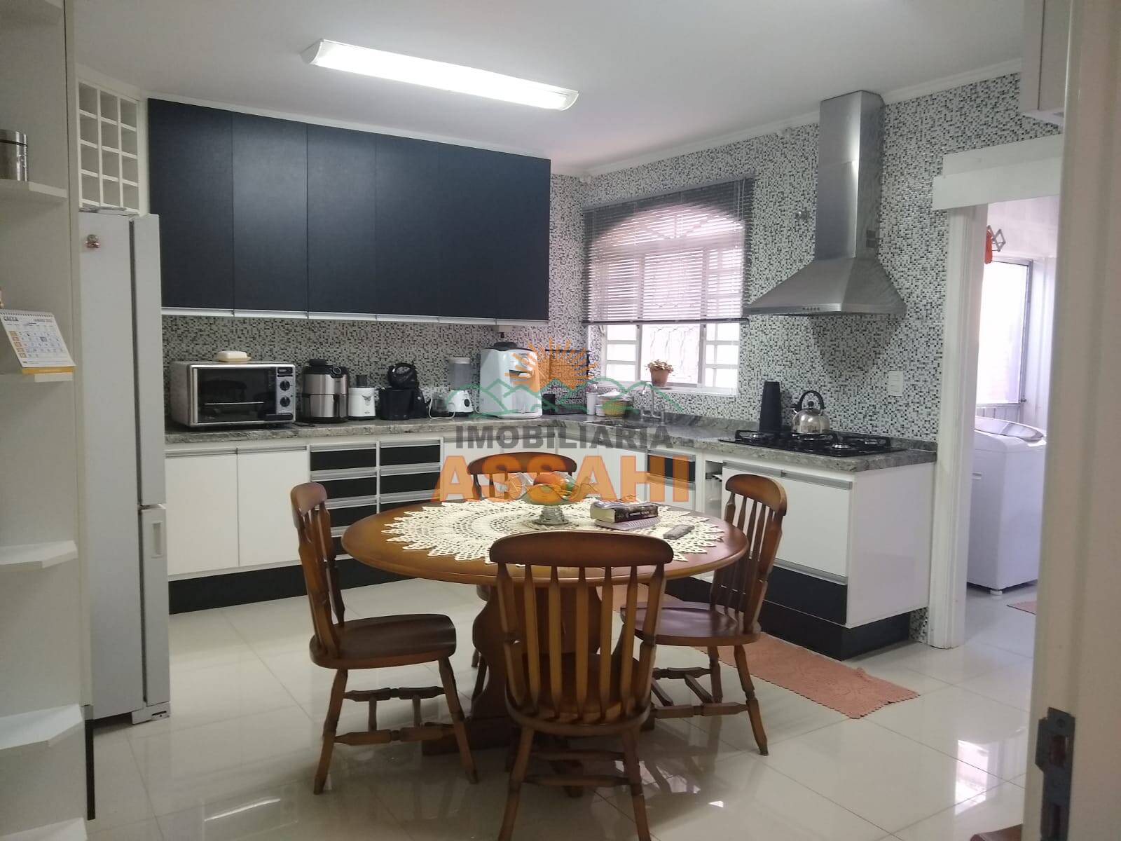 Casa à venda com 3 quartos, 250m² - Foto 3